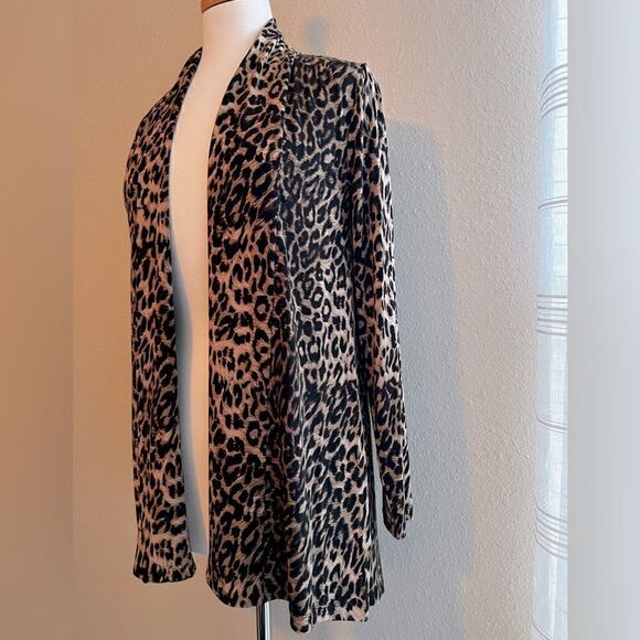 NWT Vince Camuto animal print cardigan size Small - Picture 3 of 5